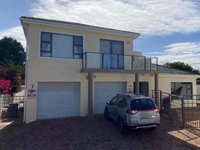3 Bedroom house for sale in King George Park