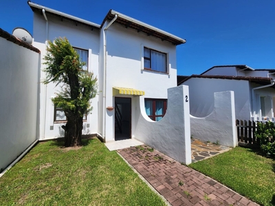 3 Bedroom Townhouse Rented in Beacon Bay North