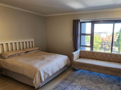 Apartment to rent in Claremont, Cape Town