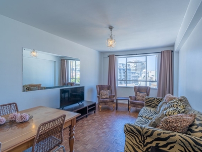 2 Bedroom Apartment For Sale in Cape Town City Centre