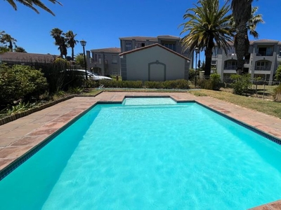 2 Bedroom apartment rented in Tokai, Cape Town