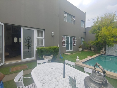 Apartment Rental Monthly in Parkhurst