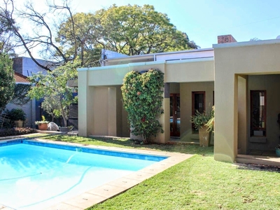 House For Sale in Waterkloof