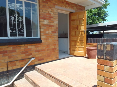 House Rental Monthly in Highlands North & Ext
