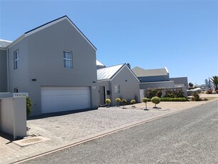 4 Bed House in Laguna Sands