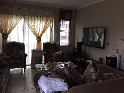 2 Bedroom Sectional Title To Let in Dawn