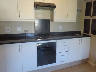 3 bedroom apartment to rent in Grahamstown Central (Makhanda Central)