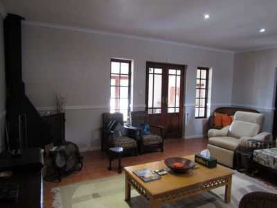 4 Bedroom House To Let in Marina Martinique