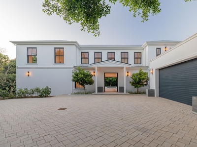 5 Bedroom Freehold For Sale in Constantia
