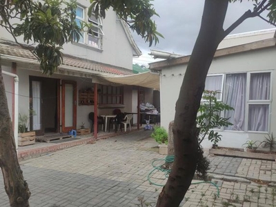 5 Bedroom House For Sale in Electric City