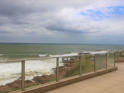 Sought after Penthouse with Panoramic Sea Views