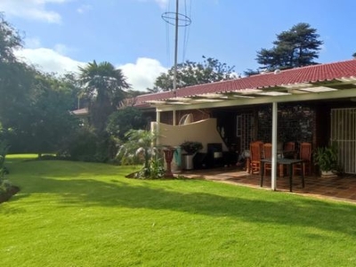 5 Bedroom House For Sale in Koster