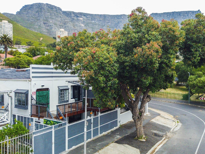 House For Sale in Vredehoek