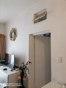 NICE SMALL 1 X BEDROOM FLAT AVAILABLE TO RENT – 01 April 2024 – BOKSBURG NORTH