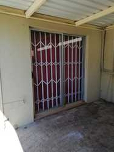 Two bedrooms cottage is available to rent in Kensington - Johannesburg