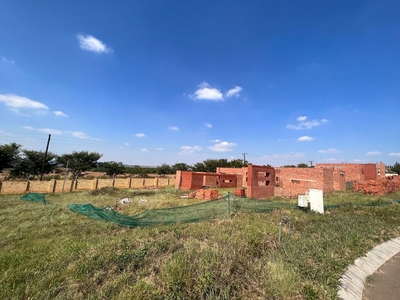 1,614m² Vacant Land For Sale in Mooikloof