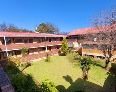 3 Bedroom Apartment For Sale in Benoni Central