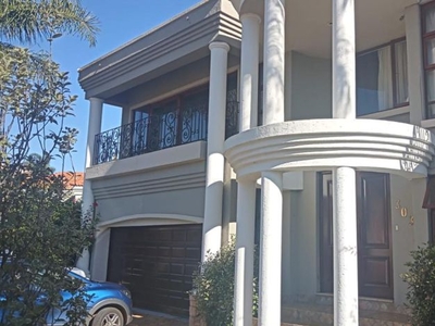 4 Bedroom house for sale in Faerie Glen, Pretoria