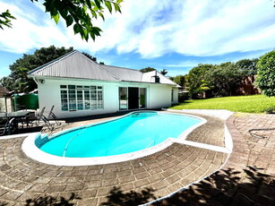 Four Bedroom house to let in Bonza Bay