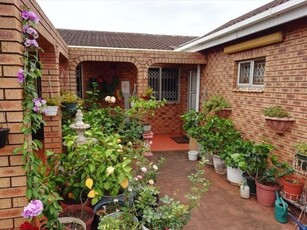 House in Lotus Park For Sale