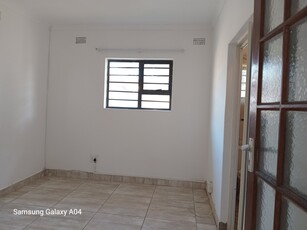 2 Bed House For Rent Uvongo Margate