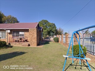 3 Bed House For Rent Greenhills Randfontein