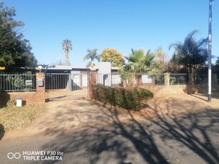 3 Bedroom House To Let in Meyerspark