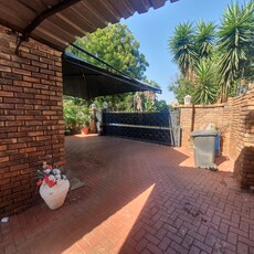 5 Bed House For Rent Annlin Pretoria North