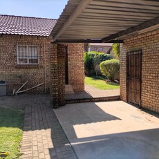 Modern Pet friendly (Dogs only) 2 bed, 2 bath face brick cluster home in Estate-01 July 2024