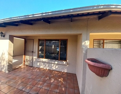 2 Bedroom Townhouse To Let in Fairland