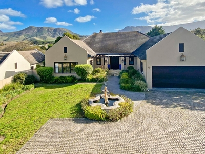 4 Bedroom Freehold For Sale in Constantia
