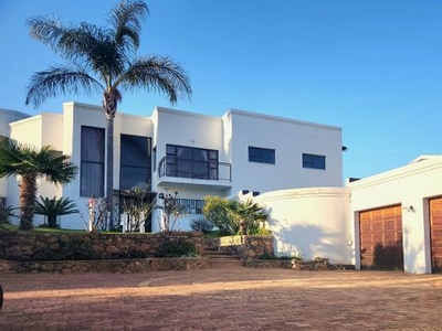 7 Bedroom House For Sale in Constantia Kloof