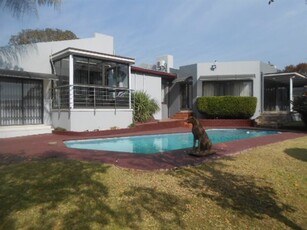 4 Bed House in Weltevreden Park