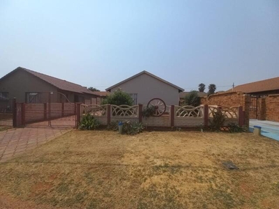 House For Sale In Ennerdale, Johannesburg