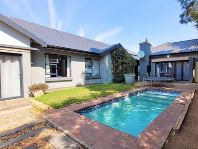 House For Sale In Steiltes, Nelspruit