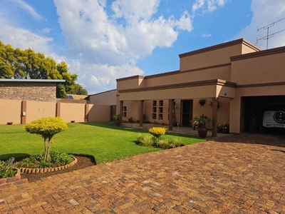 House For Sale In Vanderbijlpark Se 3, Vanderbijlpark