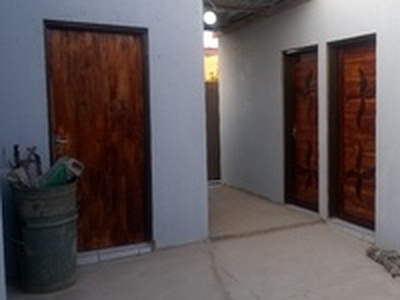 Rooms and garage for rental - Soweto