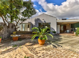 House For Sale in Milnerton Ridge, Milnerton