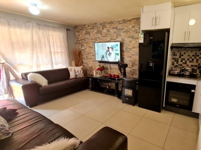2 Bedroom flat for sale in Woodhaven, Durban