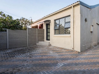 2 Bedroom house rented in Crawford, Cape Town