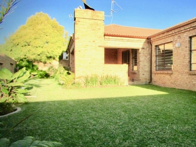 3 Bedroom cluster to rent in North Riding, Randburg