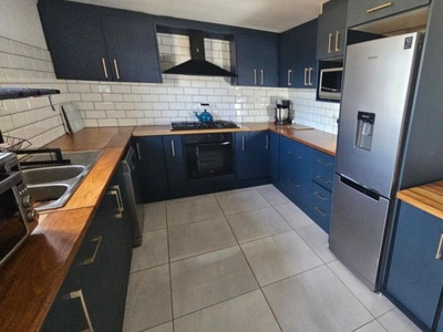 4 Bedroom house for sale in Rowallan Park, Port Elizabeth