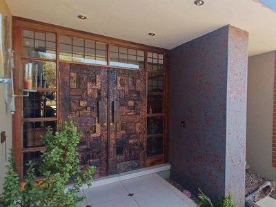 5 Bedroom house for sale in Universitas, Bloemfontein