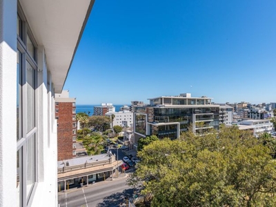 1 Bedroom apartment for sale in Sea Point, Cape Town