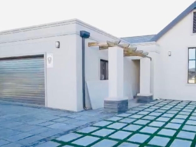 3 Bedroom house for sale in Yzerfontein