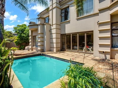 4 Bedroom House To Let in Bryanston