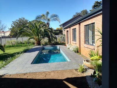 Townhouse For Rent In Clubville, Middelburg