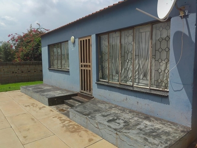 2 Bedroom House For Sale in Soshanguve L