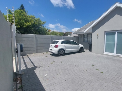 2 Bedroom Sectional Title For Sale in Grassy Park