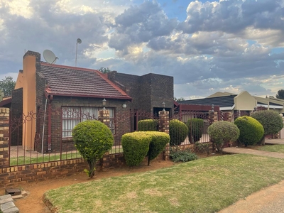 3 Bedroom House for sale in Mmabatho